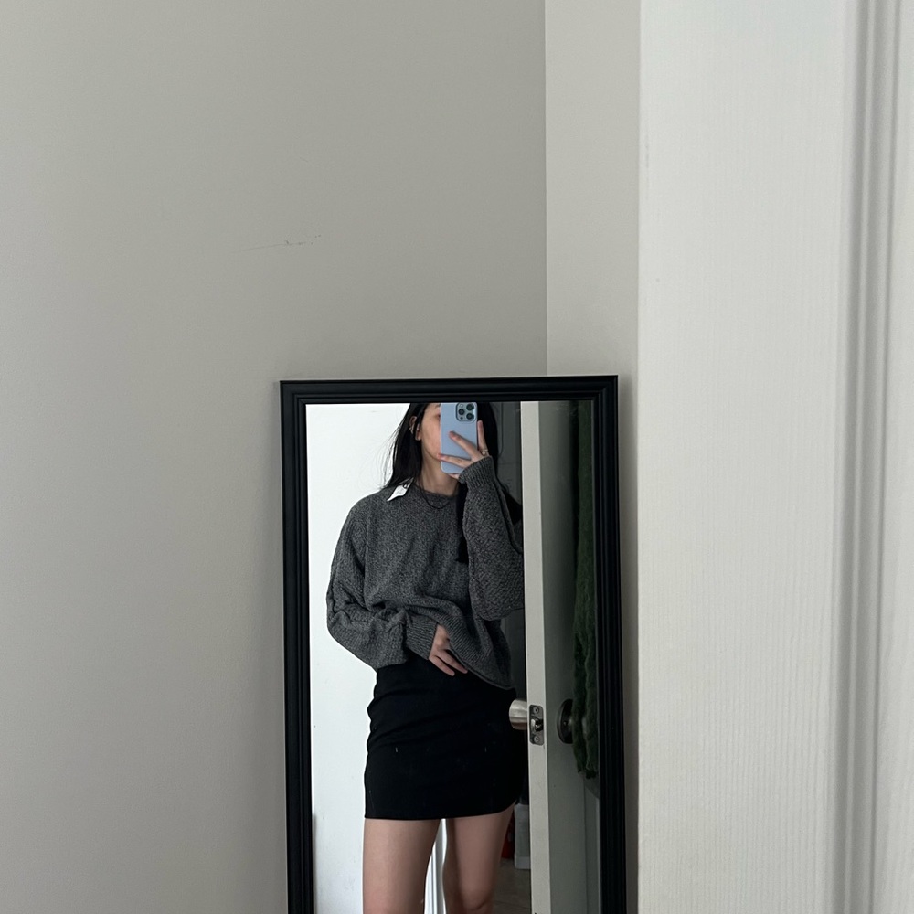 hollister grey sweater
